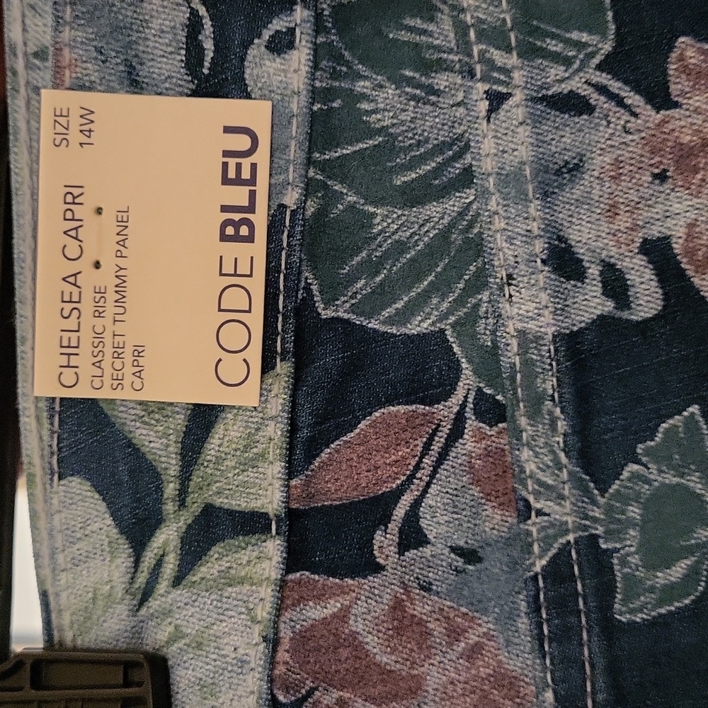 Jeans - Picture 3 of 3